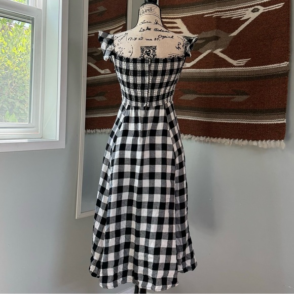 Reformation Hattie Linen Off-Shoulder Dress in Luke Check - Picture 3 of 13